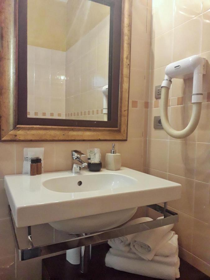 Cortiletto D'Alba Camere Con Ristorante Εξωτερικό φωτογραφία