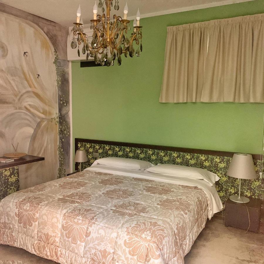 Cortiletto D'Alba Camere Con Ristorante Εξωτερικό φωτογραφία